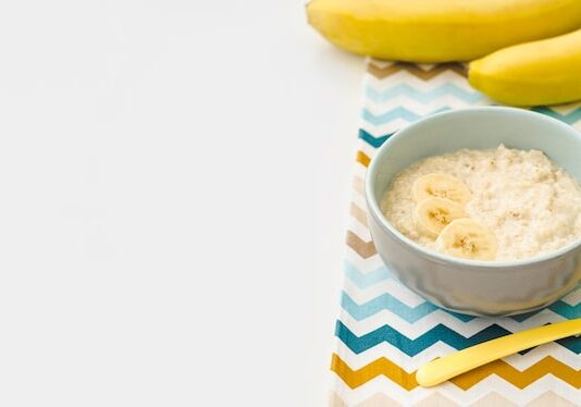 Овсяная каша на молоке с бананом: рецепт