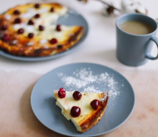 Торт с творогом: быстрый и простой рецепт