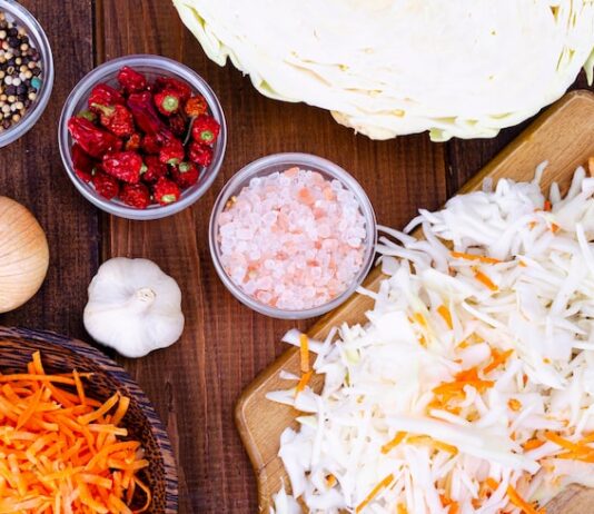 Щи из квашеной капусты: ингредиенты