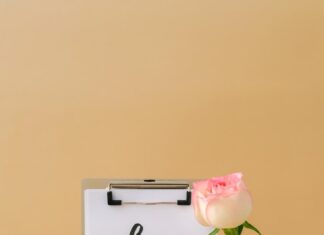 Красивый статус для женщины со смыслом