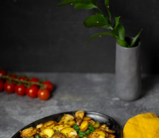 Вкусный рецепт запеченного картофеля в духовке