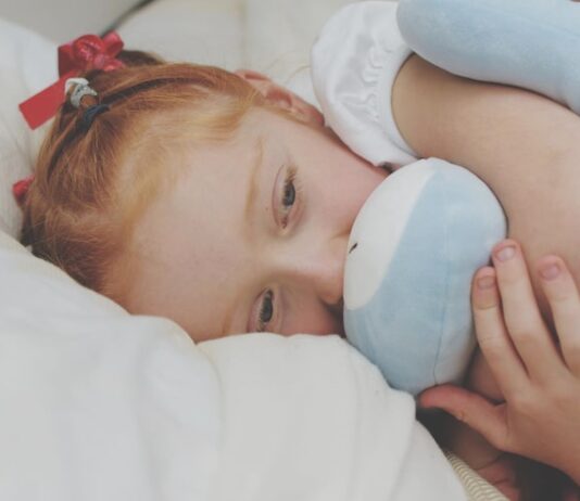 К чему снится кормить чужого ребенка