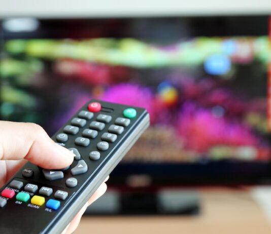 Как скачать Zona на телевизор Samsung