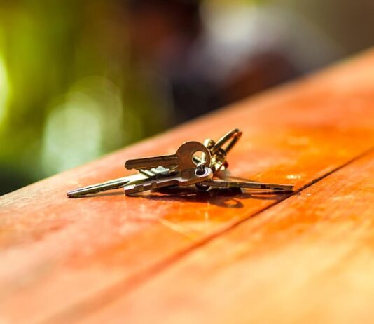 Где найти ключ от домика в Гренни