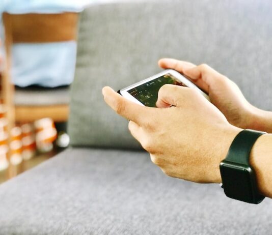 Перезагрузка Яндекс Станции Мини с Часами