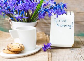 Как оригинально поздравить девушку с добрым утром
