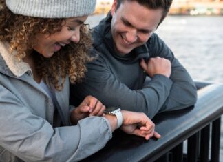 03:03 на часах: любовь или совпадение?