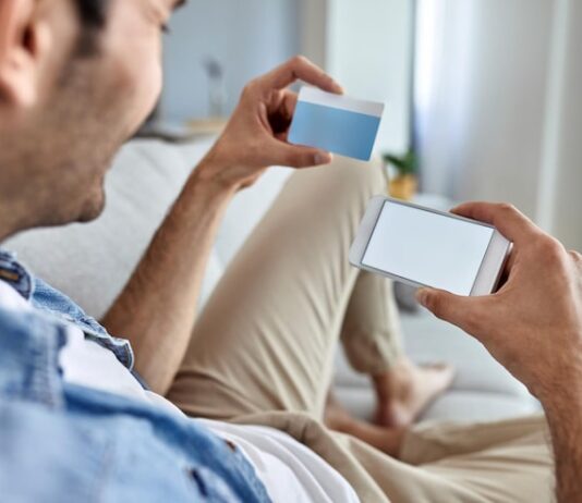 Отвязка карты в Иви на телевизоре