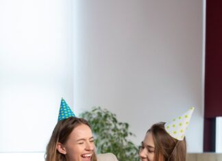 Поздравление с днем рождения дочери подруги