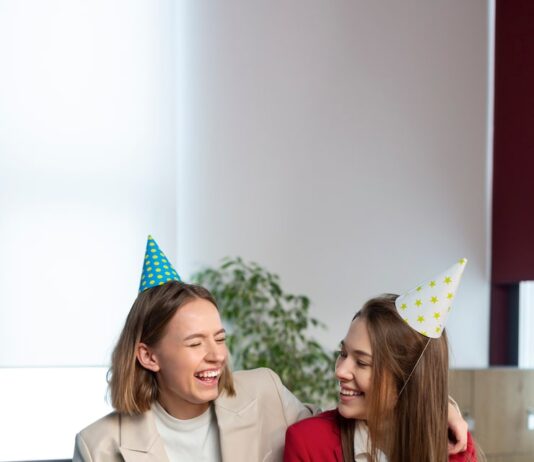 Поздравление с днем рождения дочери подруги