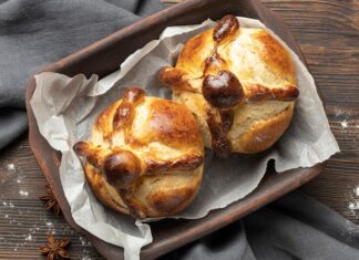 Сладкие булочки в духовке из дрожжевого теста