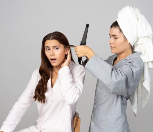 Мастер по восстановлению волос: как называется эта профессия?