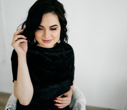 Названия для девушек с темными волосами