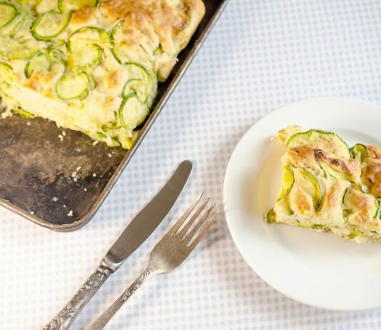 Капустная запеканка с яйцом в духовке