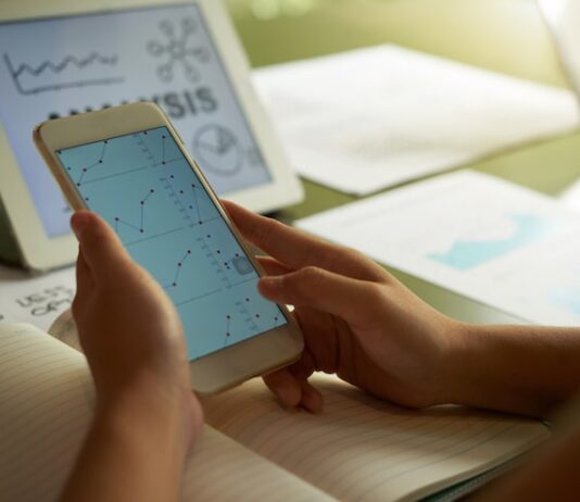 Разгадка ребуса: графика с телефона