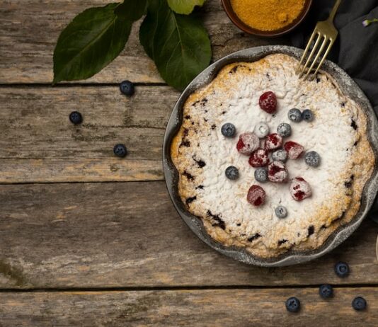 Творожная запеканка с изюмом: рецепт