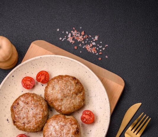 Сочные свиные котлеты: рецепт вкусного блюда