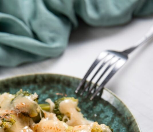 Равиоли с креветками в сливочном соусе