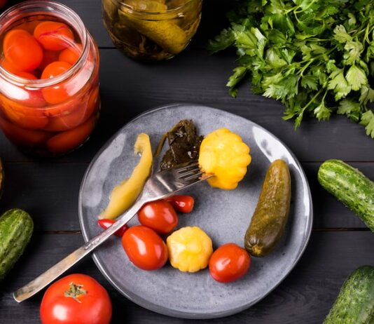 Зимний салат из помидоров и огурцов