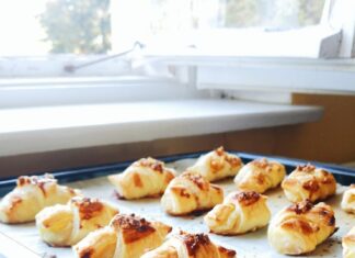 Пирожки с картошкой в духовке