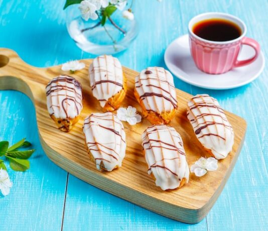 Рецепт торта «Дамские пальчики» со сметанным кремом