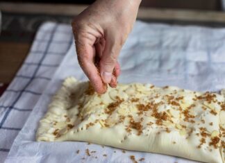 Ленивая ачма из лаваша с сыром