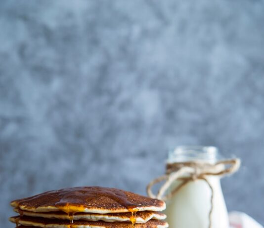 Блины на кипятке с молоком с дырочками