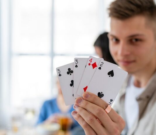 Игра с картами на двоих: 36 карт