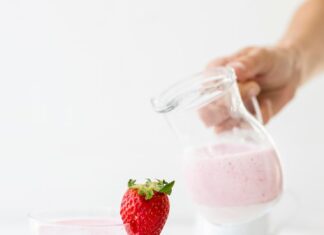 Молочный клубничный коктейль в домашних условиях