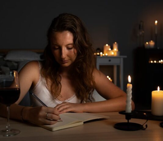 Гадание онлайн: что думает он сейчас