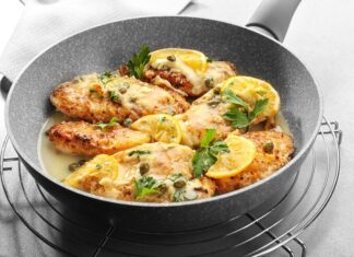 Куриное фрикасе в сливочном соусе: рецепт