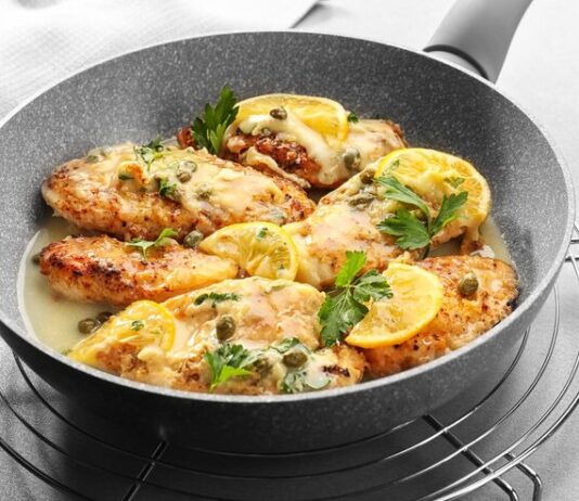 Куриное фрикасе в сливочном соусе: рецепт