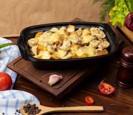 Мясо с капустой и картошкой в духовке