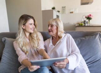 Статус для взрослой дочери: Красивое