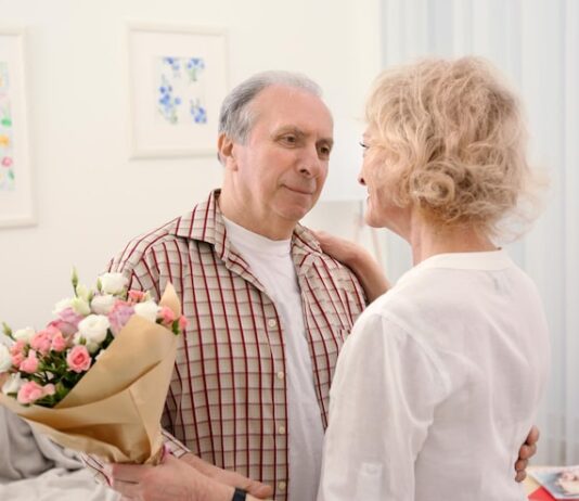 44 года свадьбы: идеи подарков