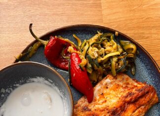 Карась жареный в сметане на сковороде