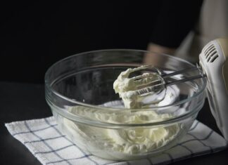 Взбитые сливки: рецепт в домашних условиях