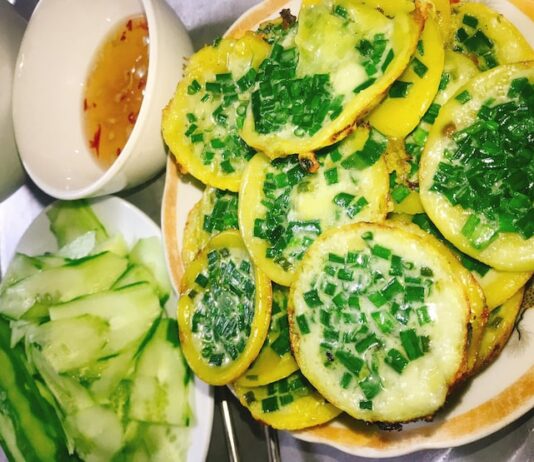 Кабачки с яйцом и сыром в духовке