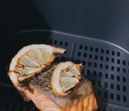 Вкусное запечение красной рыбы в духовке