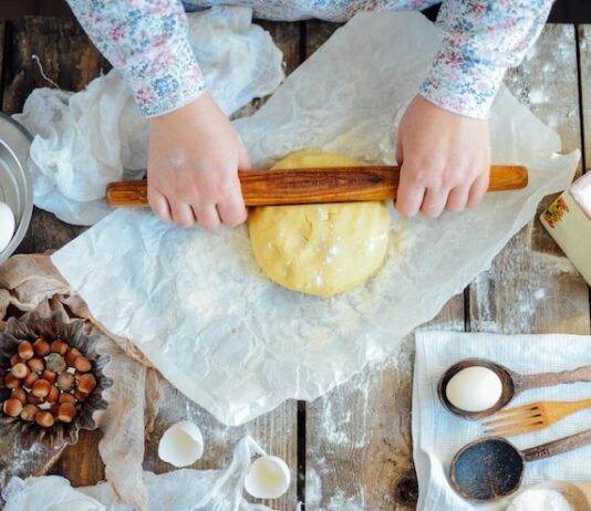 Испечем пирог из слоеного теста