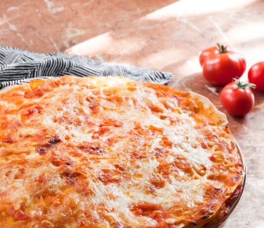 Капустный пирог в духовке из дрожжевого теста