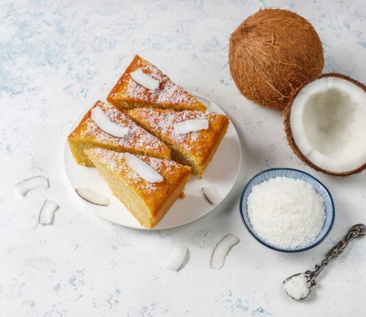 Торт Рафаэлло с кокосовой стружкой и миндалем