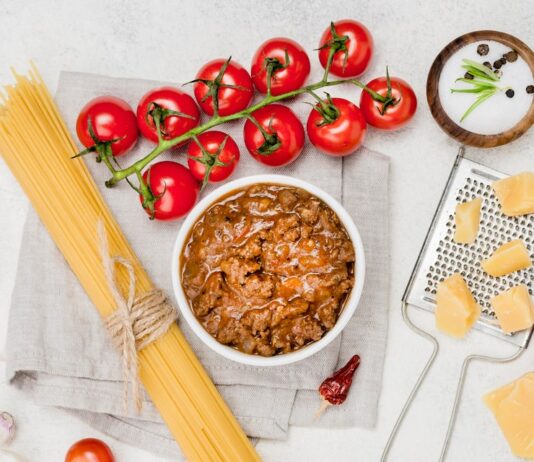 Рецепт подливы для макарон с мясом свинины