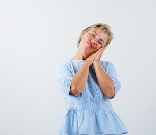 Сны о крошащихся и выпадающих зубах: толкование