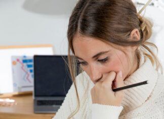 Изменение возраста в Telegram на iPhone