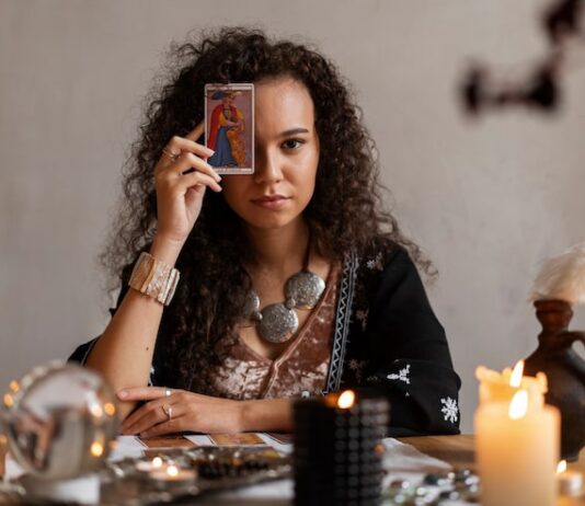 Размышления Таро: Как карты видят меня