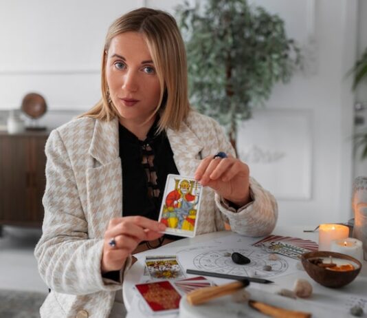 Почему он не пишет таро расклад