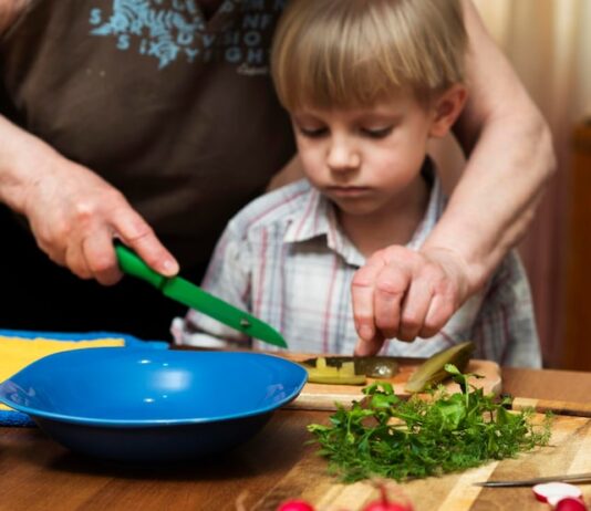 Подливка как в садике: пошаговый рецепт