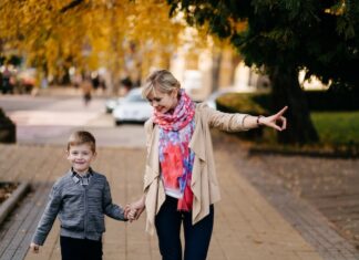 Заголовок: «Как заинтересовать мальчика на прогулке»