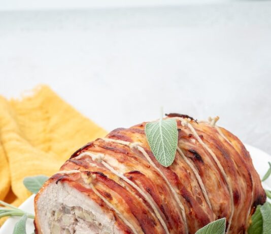 Свиной рулет в духовке